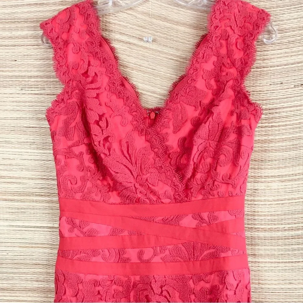 Tadashi Shoji Paillette Lace Double V-Neckline Cocktail Dress Coral / Coral Sz 6